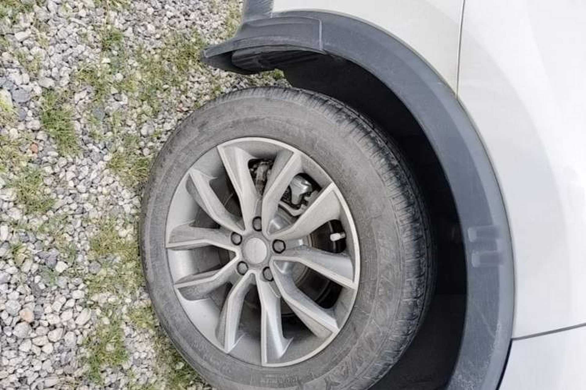 Used Roewe RX5 2022 330TGI Automatic National Style Edition Right Rear Wheel Hub