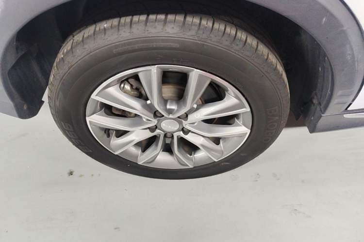 Used Roewe RX5 2022 330TGI Automatic National Style Edition Right Rear Wheel Hub