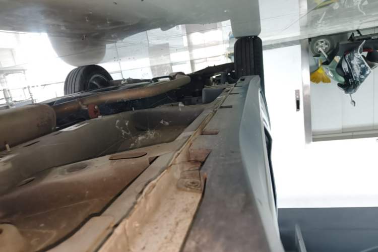 Used Roewe RX5 2022 330TGI Automatic National Style Edition Right Side Sill