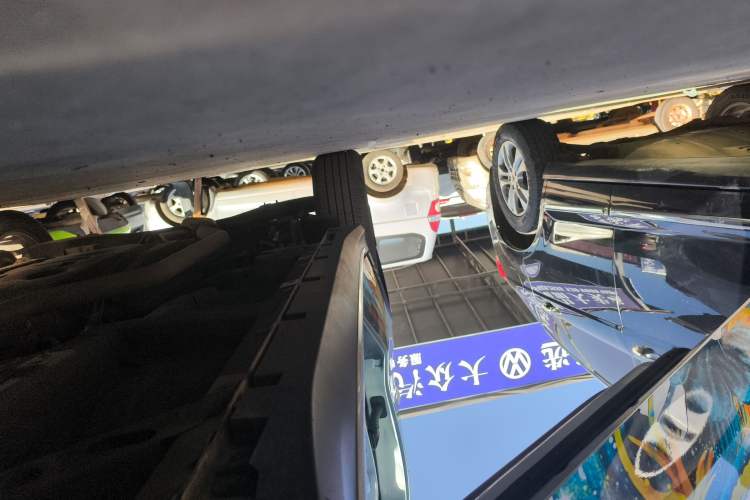 Used Roewe RX5 2022 330TGI Automatic National Style Edition Right Side Sill