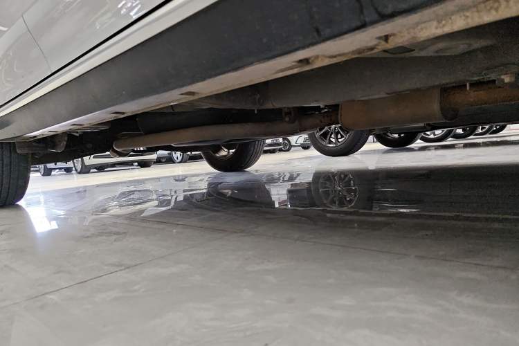 Used Roewe RX5 2022 330TGI Automatic National Style Edition Right Side Sill