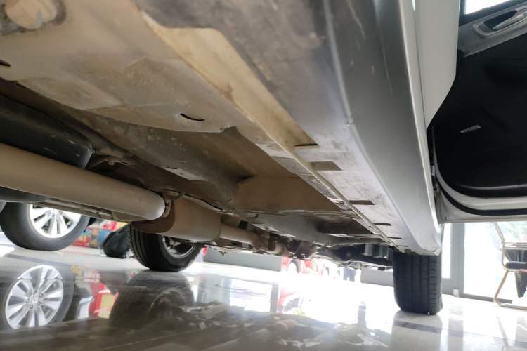 Used Roewe RX5 2022 330TGI Automatic National Style Edition Right Side Sill