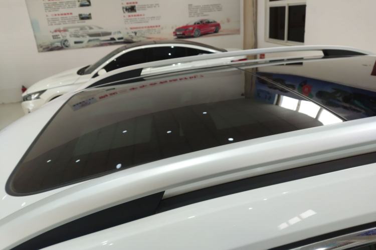 Used Roewe RX5 2022 330TGI Automatic National Style Edition Roof