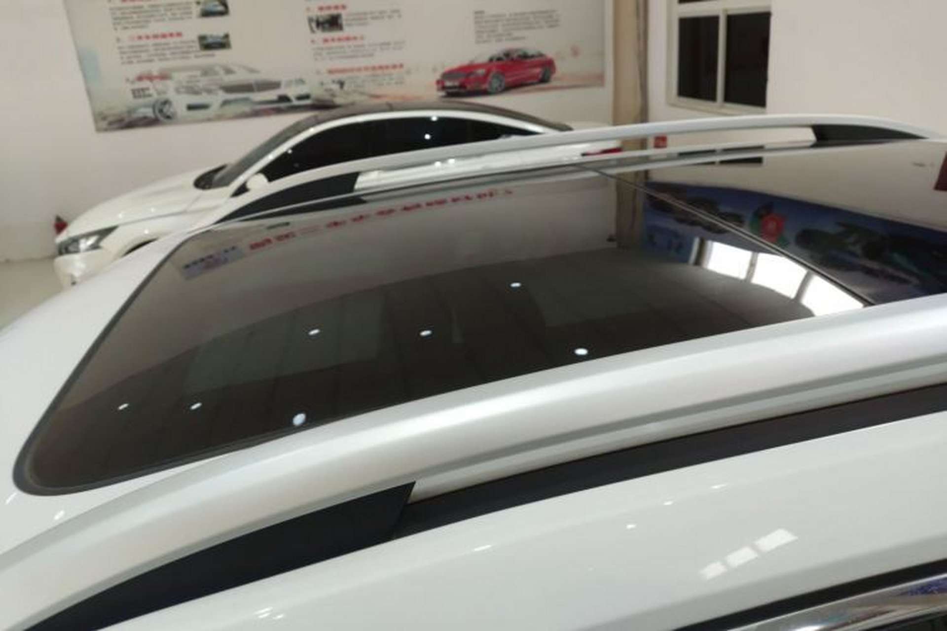 Used Roewe RX5 2022 330TGI Automatic National Style Edition Roof