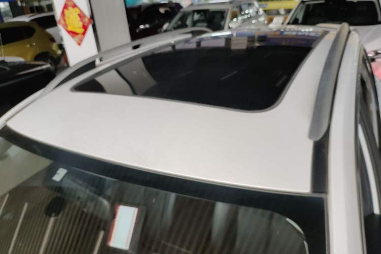 Used Roewe RX5 2022 330TGI Automatic National Style Edition Roof