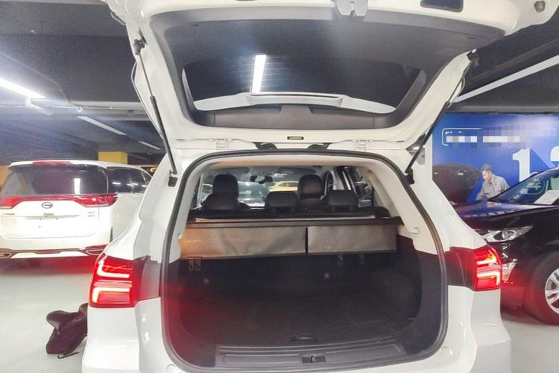 Used Roewe RX5 2022 330TGI Automatic National Style Edition Trunk