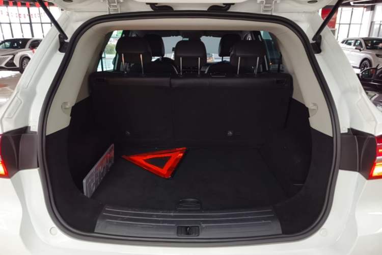 Used Roewe RX5 2022 330TGI Automatic National Style Edition Trunk