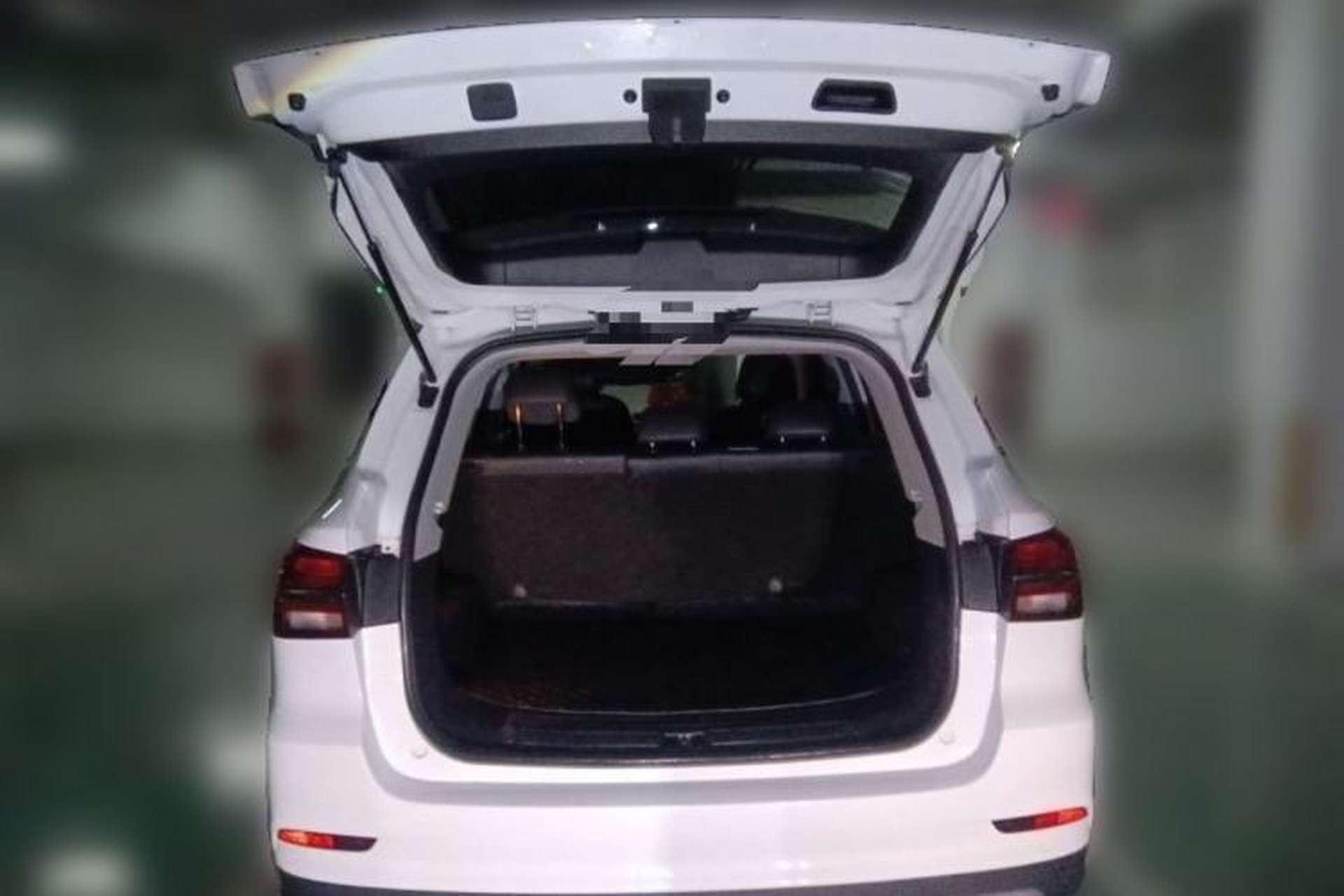 Used Roewe RX5 2022 330TGI Automatic National Style Edition Trunk