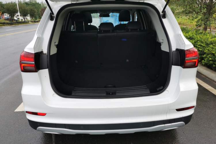 Used Roewe RX5 2022 330TGI Automatic National Style Edition Trunk