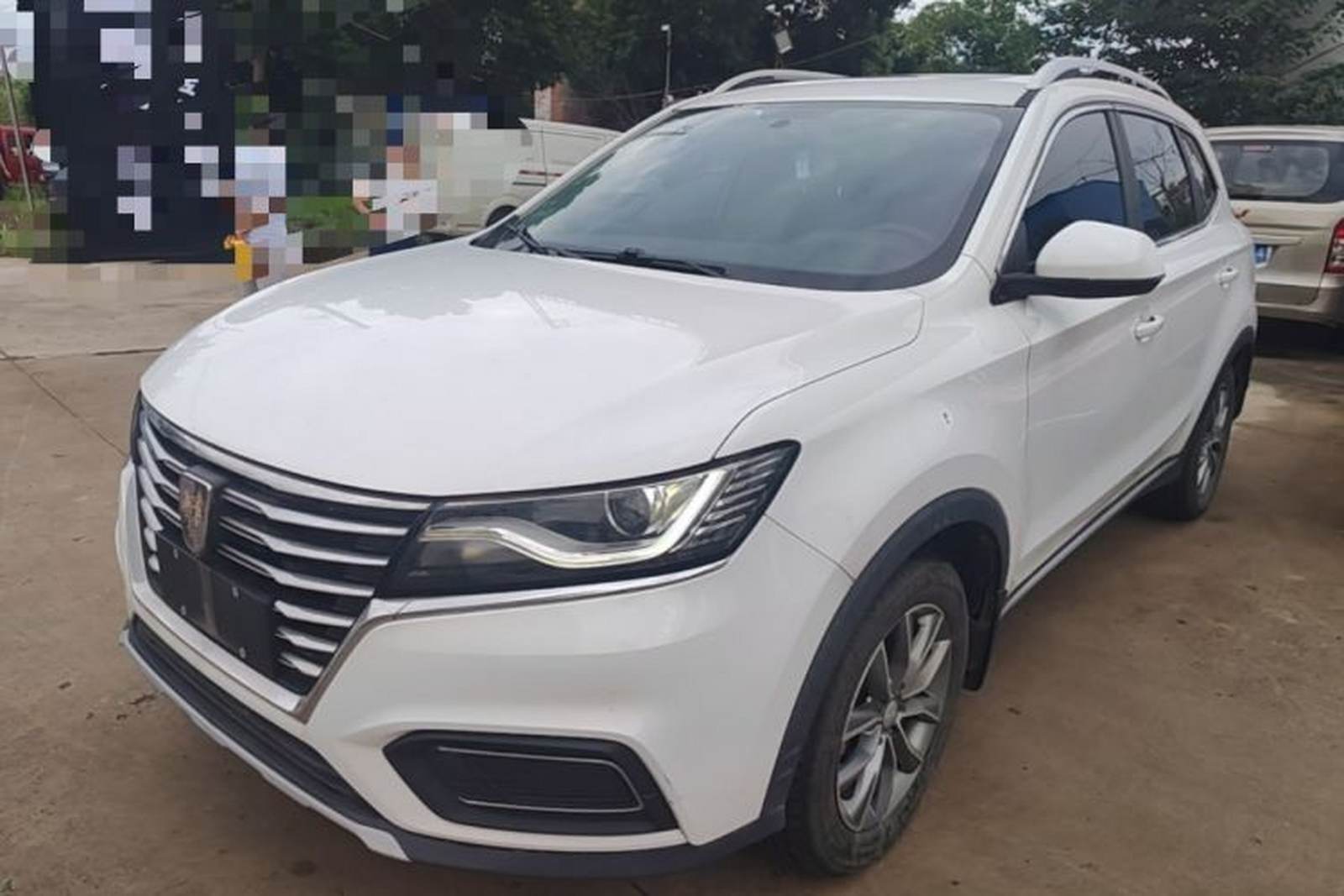 Фото Roewe с площадки