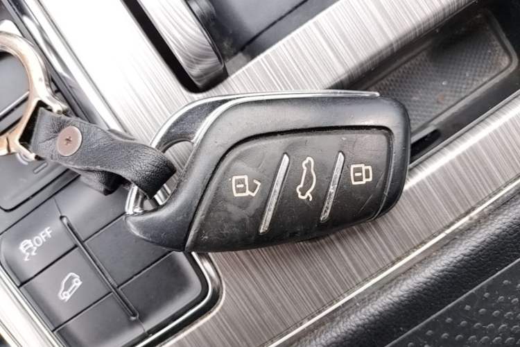 Used Roewe RX5 2022 330TGI Automatic National Style Edition Vehicle Key