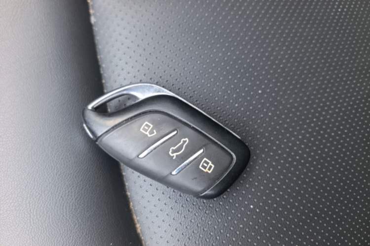 Used Roewe RX5 2022 330TGI Automatic National Style Edition Vehicle Key