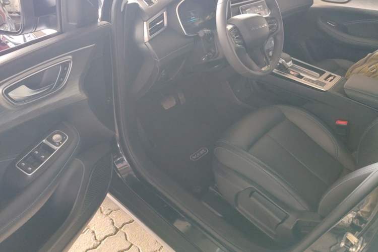 Used Roewe RX5 2023 PLUS 330TGI Automatic Trendsetting Smart Edition Driver Seat