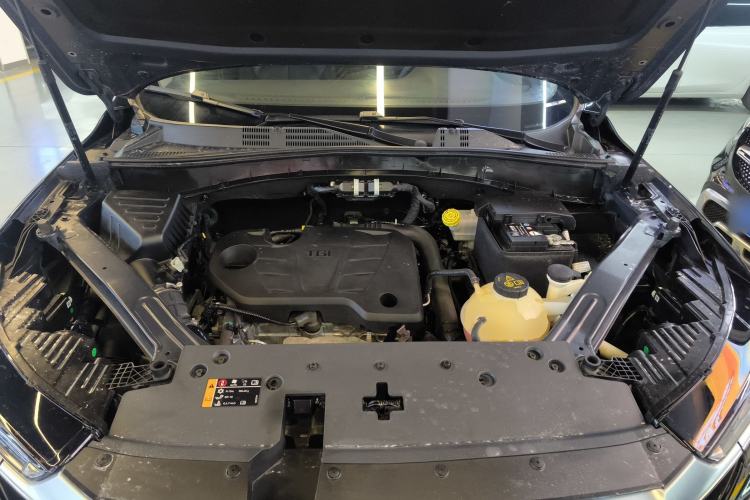 Used Roewe RX5 2023 PLUS 330TGI Automatic Trendsetting Smart Edition Engine Bay