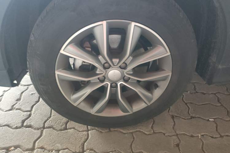 Used Roewe RX5 2023 PLUS 330TGI Automatic Trendsetting Smart Edition Left Front Wheel Hub