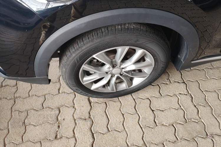 Used Roewe RX5 2023 PLUS 330TGI Automatic Trendsetting Smart Edition Left Front Wheel Hub