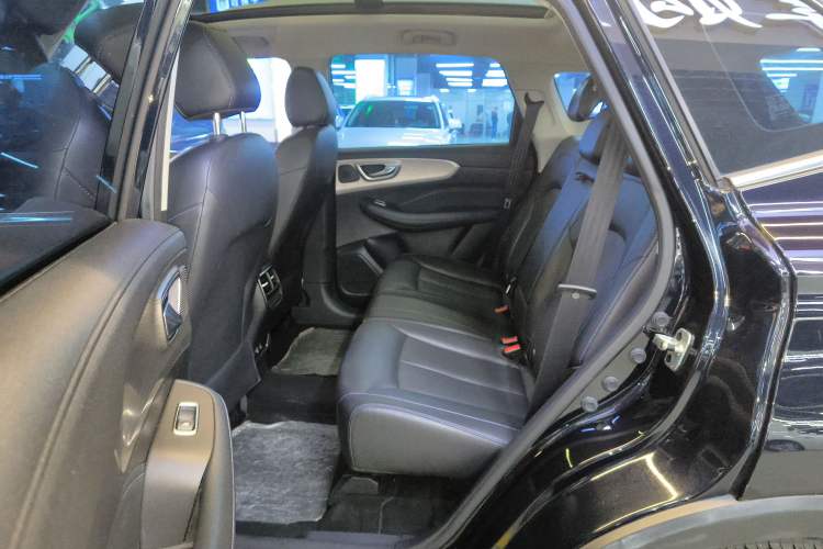 Used Roewe RX5 2023 PLUS 330TGI Automatic Trendsetting Smart Edition Left Rear Seat