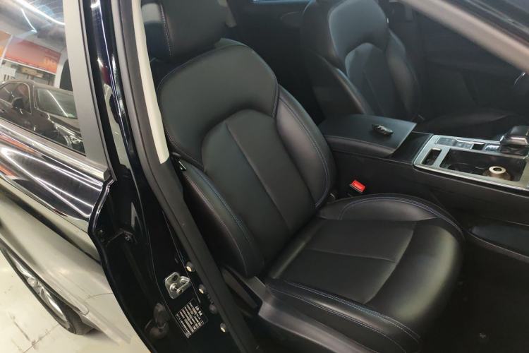 Used Roewe RX5 2023 PLUS 330TGI Automatic Trendsetting Smart Edition Right Front Seat