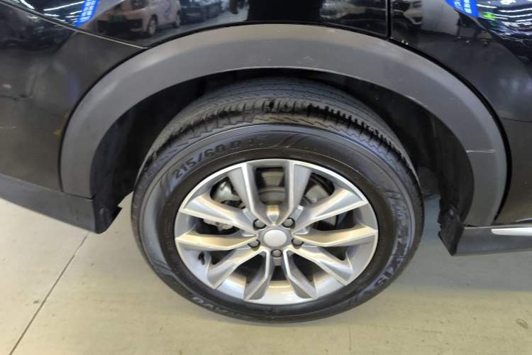 Used Roewe RX5 2023 PLUS 330TGI Automatic Trendsetting Smart Edition Right Rear Wheel Hub