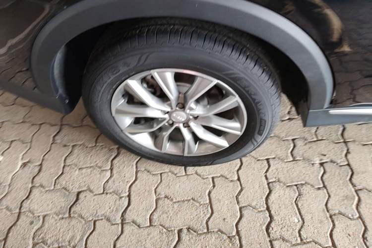 Used Roewe RX5 2023 PLUS 330TGI Automatic Trendsetting Smart Edition Right Rear Wheel Hub