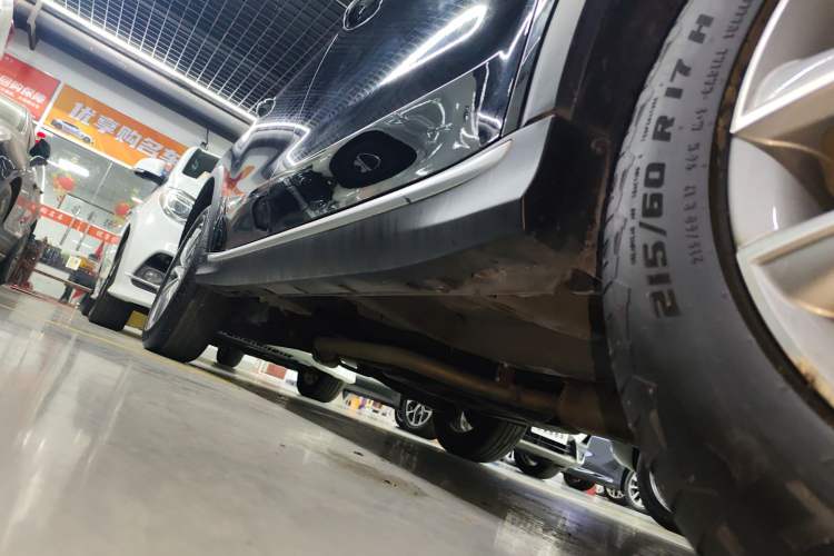 Used Roewe RX5 2023 PLUS 330TGI Automatic Trendsetting Smart Edition Right Side Sill