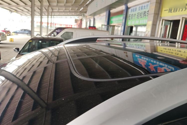 Used Roewe RX5 2023 PLUS 330TGI Automatic Trendsetting Smart Edition Roof
