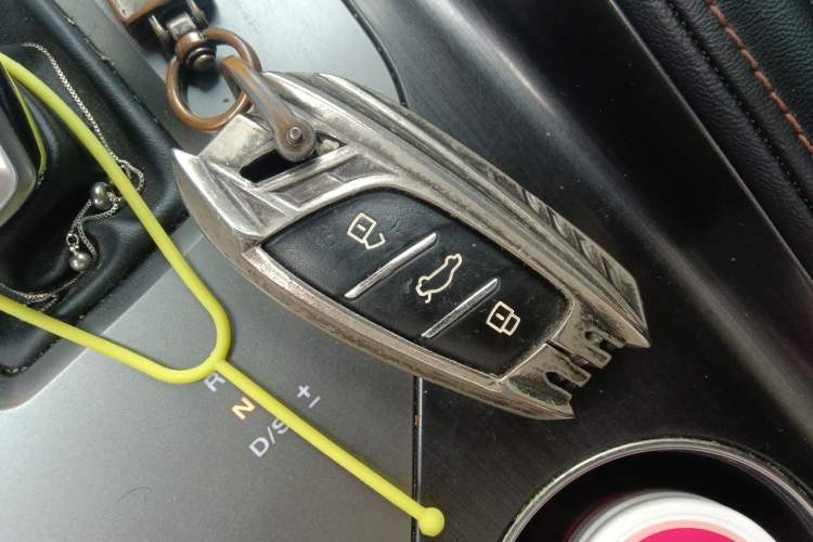 Used Roewe RX5 2023 1.5T Prestige Sliding-Screen Version Vehicle Key
