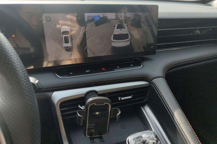 Used Roewe RX5 2023 1.5T Luxury Sliding-Screen Version Audio And AC Panel