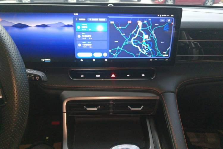 Used Roewe RX5 2023 1.5T Prestige Sliding-Screen Version Audio And AC Panel