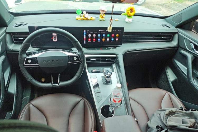 Used Roewe RX5 2023 1.5T Elite Edition Center Console