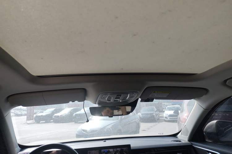 Used Roewe RX5 2023 1.5T Luxury Sliding-Screen Version Headliner