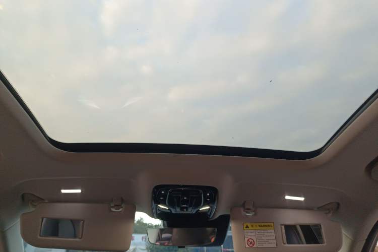 Used Roewe RX5 2023 1.5T Prestige Sliding-Screen Version Headliner
