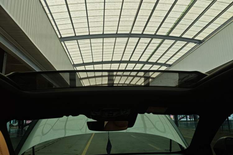 Used Roewe RX5 2023 1.5T Luxury Sliding-Screen Version Headliner