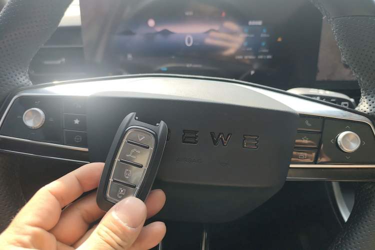 Used Roewe RX5 2023 1.5T Luxury Sliding-Screen Version Interior 1