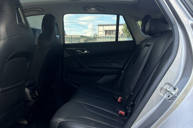 Used Roewe RX5 2023 1.5T Prestige Sliding-Screen Version Interior 10