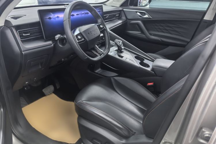 Used Roewe RX5 2023 1.5T Luxury Sliding-Screen Version Interior 2