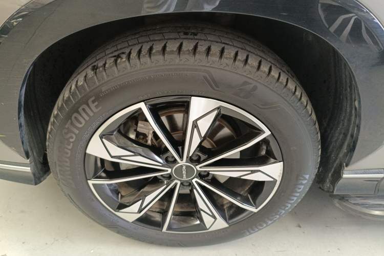 Used Roewe RX5 2023 1.5T Luxury Sliding-Screen Version Left Front Wheel Hub