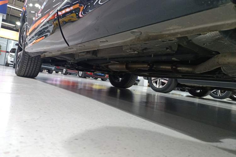 Used Roewe RX5 2023 1.5T Luxury Sliding-Screen Version Left Side Sill