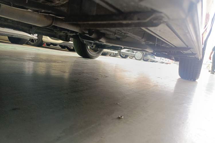 Used Roewe RX5 2023 1.5T Luxury Sliding-Screen Version Left Side Sill