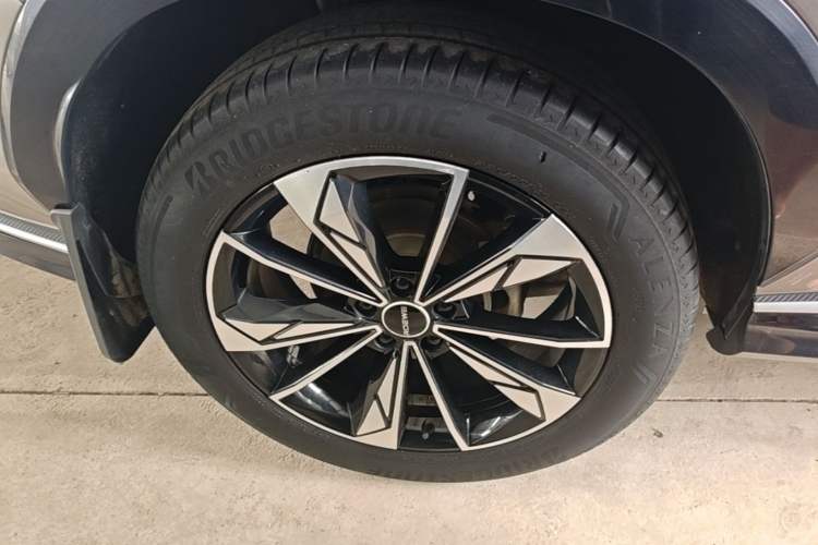 Used Roewe RX5 2023 1.5T Elite Edition Right Rear Wheel Hub