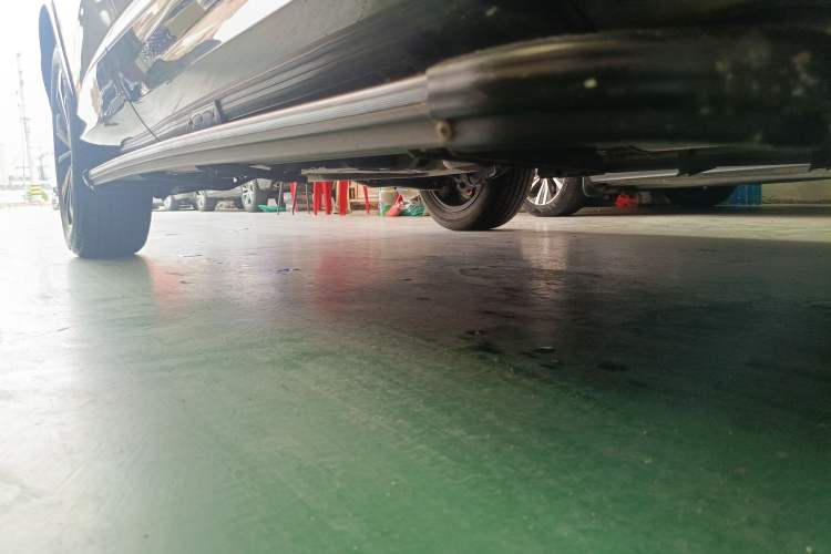 Used Roewe RX5 2023 1.5T Luxury Sliding-Screen Version Right Side Sill