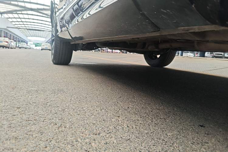 Used Roewe RX5 2023 1.5T Luxury Sliding-Screen Version Right Side Sill