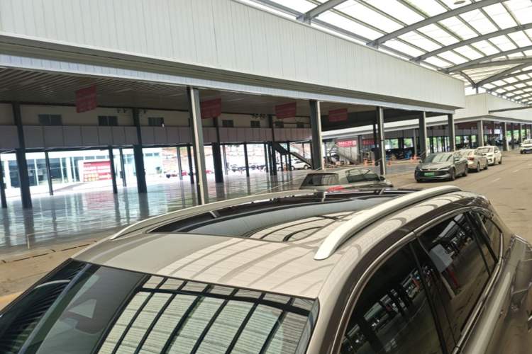 Used Roewe RX5 2023 1.5T Luxury Sliding-Screen Version Roof