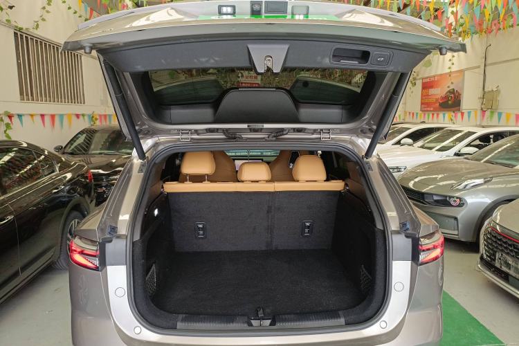 Used Roewe RX5 2023 1.5T Luxury Sliding-Screen Version Trunk