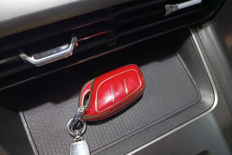 Used Roewe RX5 2023 1.5T Luxury Sliding-Screen Version Vehicle Key