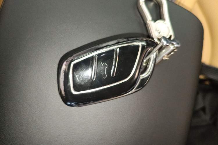 Used Roewe RX5 2023 1.5T Luxury Sliding-Screen Version Vehicle Key