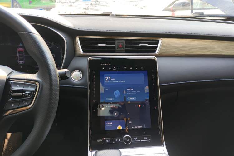 Used Roewe RX5 2023 PLUS 330TGI Automatic Trendsetting Smart Edition Audio And AC Panel