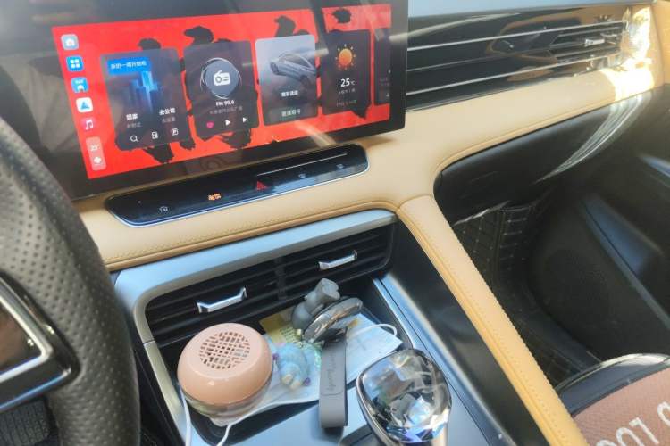 Used Roewe RX5 2023 1.5T Elite Edition Audio And AC Panel