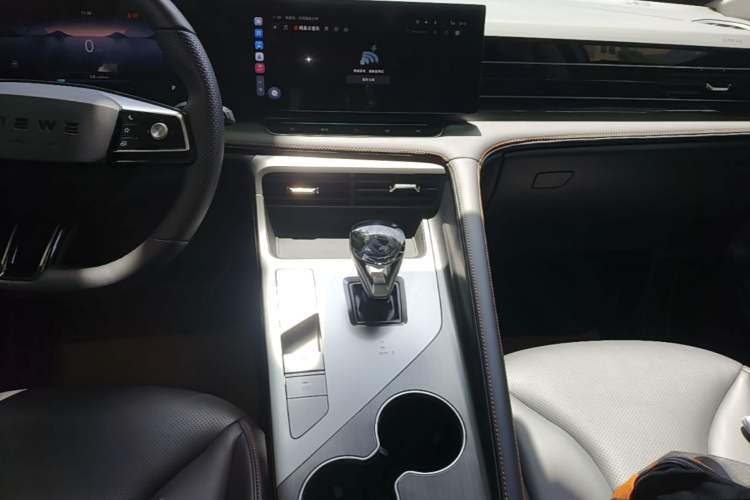 Used Roewe RX5 2023 1.5T Elite Edition Audio And AC Panel