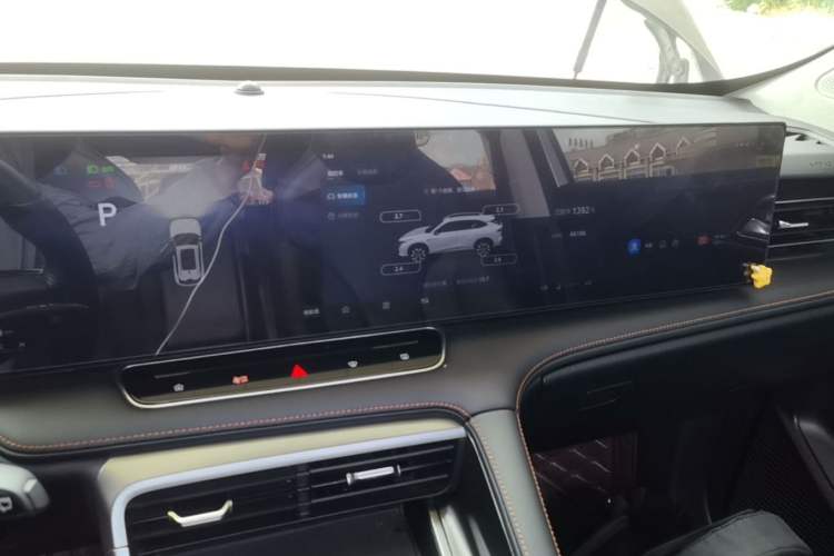 Used Roewe RX5 2023 1.5T Prestige Sliding-Screen Version Audio And AC Panel
